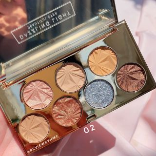 Phấn mắt Hojo Pha Lê Dazzling Light 7 ô