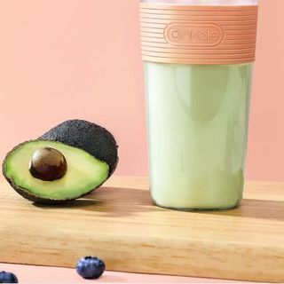 Máy xay sinh tố mini dành cho mùa hè