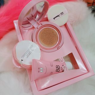 sét 2 món sasami gồm phấn nước và kem lót