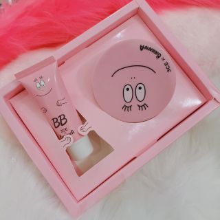 sét 2 món sasami gồm phấn nước và kem lót