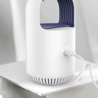 đèn bắt muỗi và diệt côn trùng