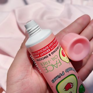 Kem lót nền trang điểm kiềm dầu dưỡng ẩm Avocado Kiss Beauty