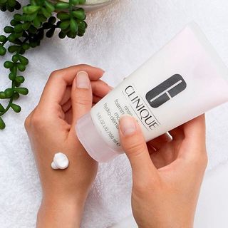 Sữa rửa mặt Clinique Rinse Off Foaming Cleanser 150ml