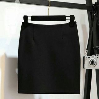 Chân váy bút chì dáng ngắn