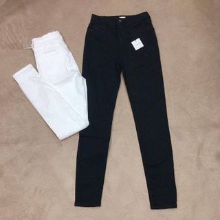 Quần Jeans hai màu đen, trắng