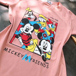 Áo phông in hình Mickey mix gì cũng đẹp