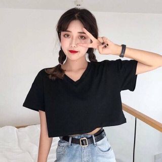 Áo crotop cộc tay cổ tim FROM RỘNG 2 màu đen trắng