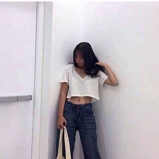 Áo crotop cộc tay cổ tim FROM RỘNG 2 màu đen trắng