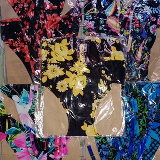 Bikini siêu sexy bé gái