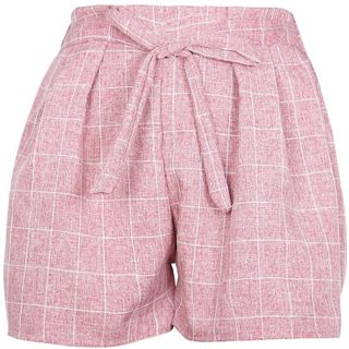 Quần shorts kẻ caro buộc nơ sành điệu