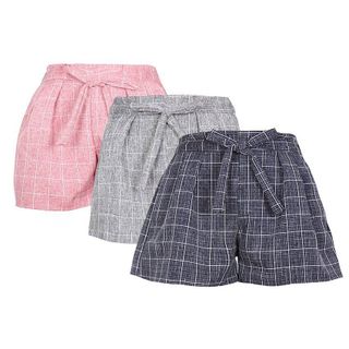 Quần shorts kẻ caro buộc nơ sành điệu