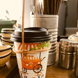 Quai treo mây mang về cho cà phê, trà sữa - takeway