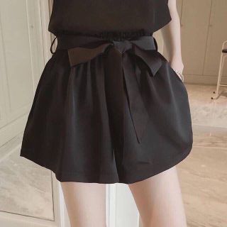 Quần short thắt nơ (đen)