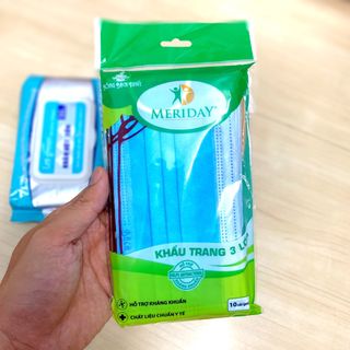 Combo khăn ướt cồn + 10 khẩu trang Bạch Tuyết