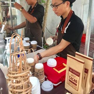 Quai treo mây thay thế túi ni lông mang về cho cà phê, trà sữa - takeway