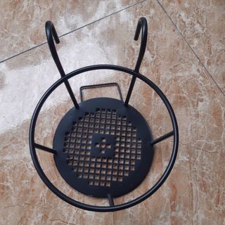 Giá sắt treo giỏ hoa ban công