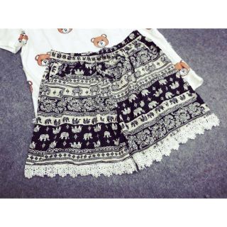 Quần short vải lanh viền REN CHÂN ống rộng