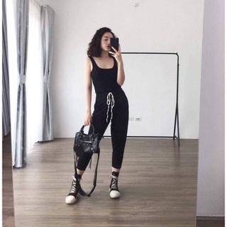 Áo 3 lỗ KHOÉT LƯNG mẫu mới
