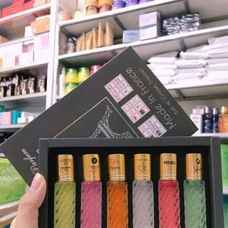 Nước Hoa Tháp Lăn Chai Xoắn