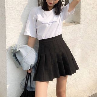 Chân váy xếp ly dáng ngắn cạp cao có quần
