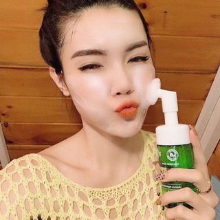Sữa rửa mặt trị mụn Mai thảo mộc