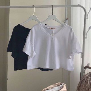 Áo phông cộc tay cổ tim From rộng sexy