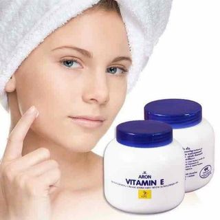 Kem dưỡng da giữ ẩm Vitamin E hiệu Aron Thái Lan 200g
