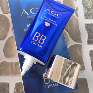 Kem nền AGC Blue Diamond khuyết điểm Hàn Quốc