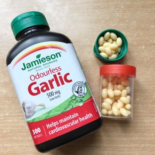 Tinh dầu tỏi Jamieson Canada lọ 300 viên uống