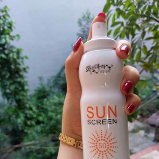 Kem chống nắng dưỡng trắng da dạng xịt SUN SCREEN V7 Hàn Quốc