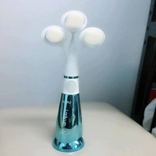 MÁY RỬA MẶT 3 ĐẦU