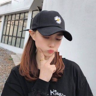 Mũ lưỡi trai thêu HOA CÚC hot hit