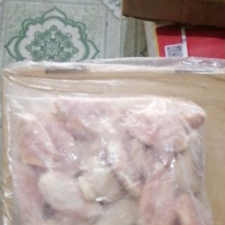 Cánh gà giữa pháp