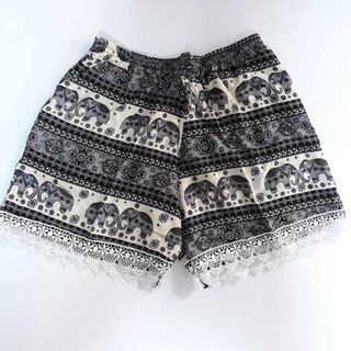 combo 2 quần shorts lanh ren chân xinh xắn