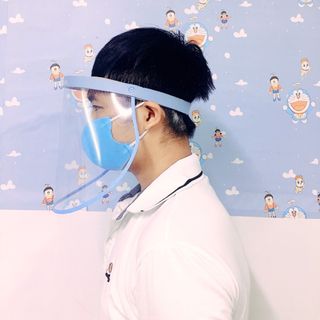 Kính chống dịch văn phòng.sản xuất theo yêu cầu màu sắc logo