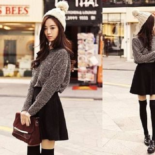 Chân váy xòe ngắn màu đen thời trang