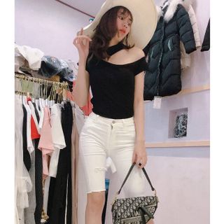 Áo phông khoét LỆCH VAI gợi cảm