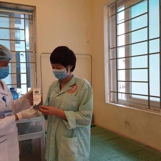 NƯỚC SÚC MIỆNG SÁT KHUẨN HỌNG CHLOHEXIDINE HMU - SẢN PHẨM ĐỘC QUYỀN ĐH Y HÀ NỘI