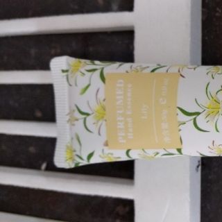 Kem dưỡng da tuýp 7k