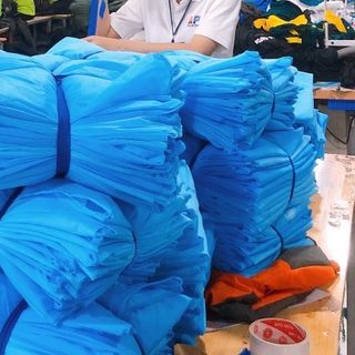 Áo dài phòng dịch hằng ngày