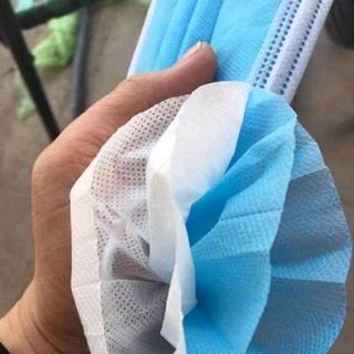 Khẩu trang kháng khuẩn 4 lớp.