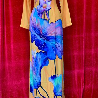 Áo dài sen sơn dầu