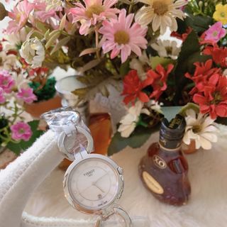 Đồng hồ lắc nữ viền trơn