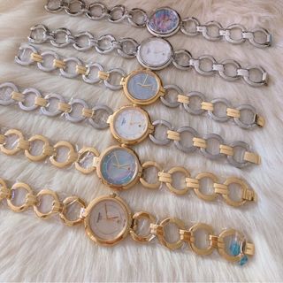 Đồng hồ lắc nữ viền trơn