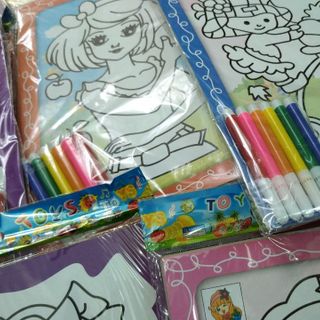 bộ tranh gồm 2 tờ tranh 19cm x 26cm kèm 4 cây bút lông giá 8k có nhiều mẫu tranh đẹp
