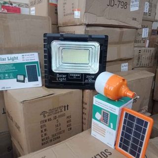 Đèn tích điện năng lượng mặt trời