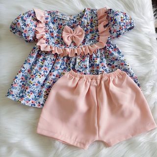Váy thiết kế bé gái
