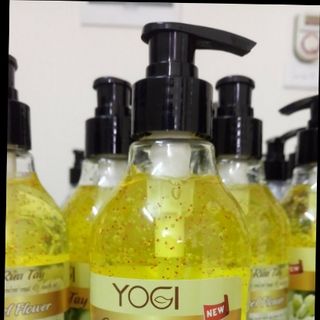 Gel rửa tay sát khuẩn yogi 370ml