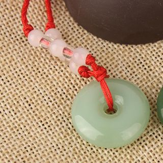 Dây chuyền phong thủy mặt đá rất nhiều mẫu. Giá sỉ 10k bao gồm dây và mặt. mẫu rất đẹp nha 10k sỉ