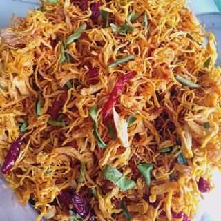 KHÔ GÀ LÁ CHANH